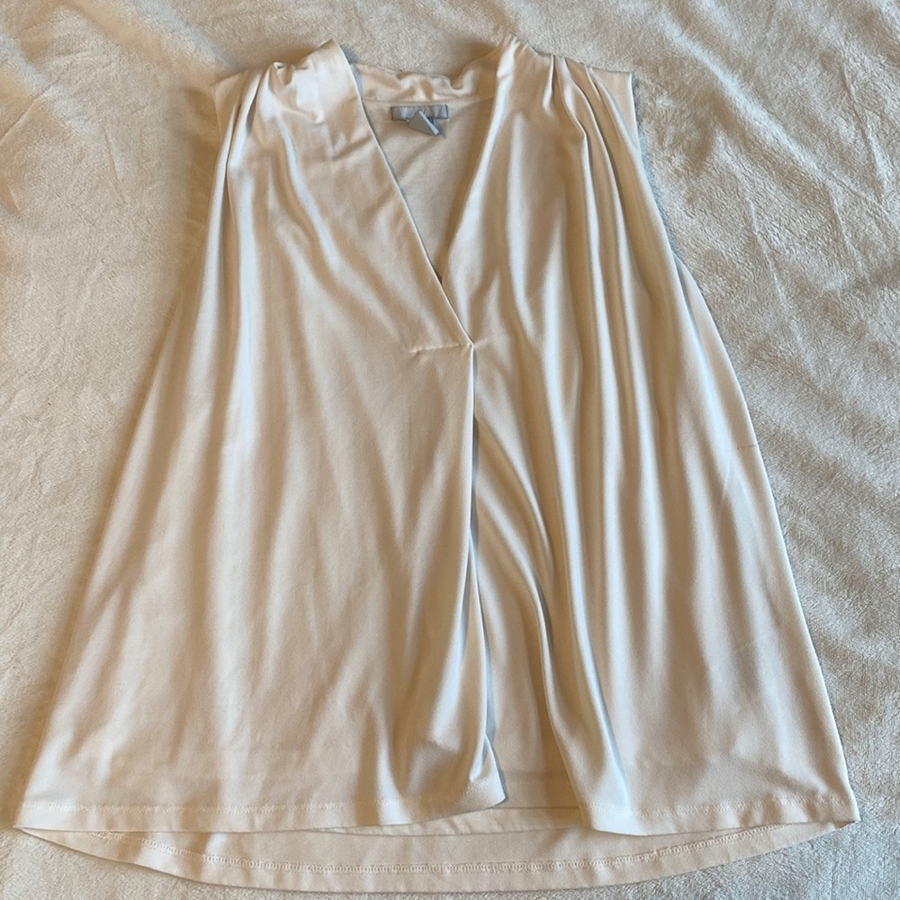 White v-neck tank top